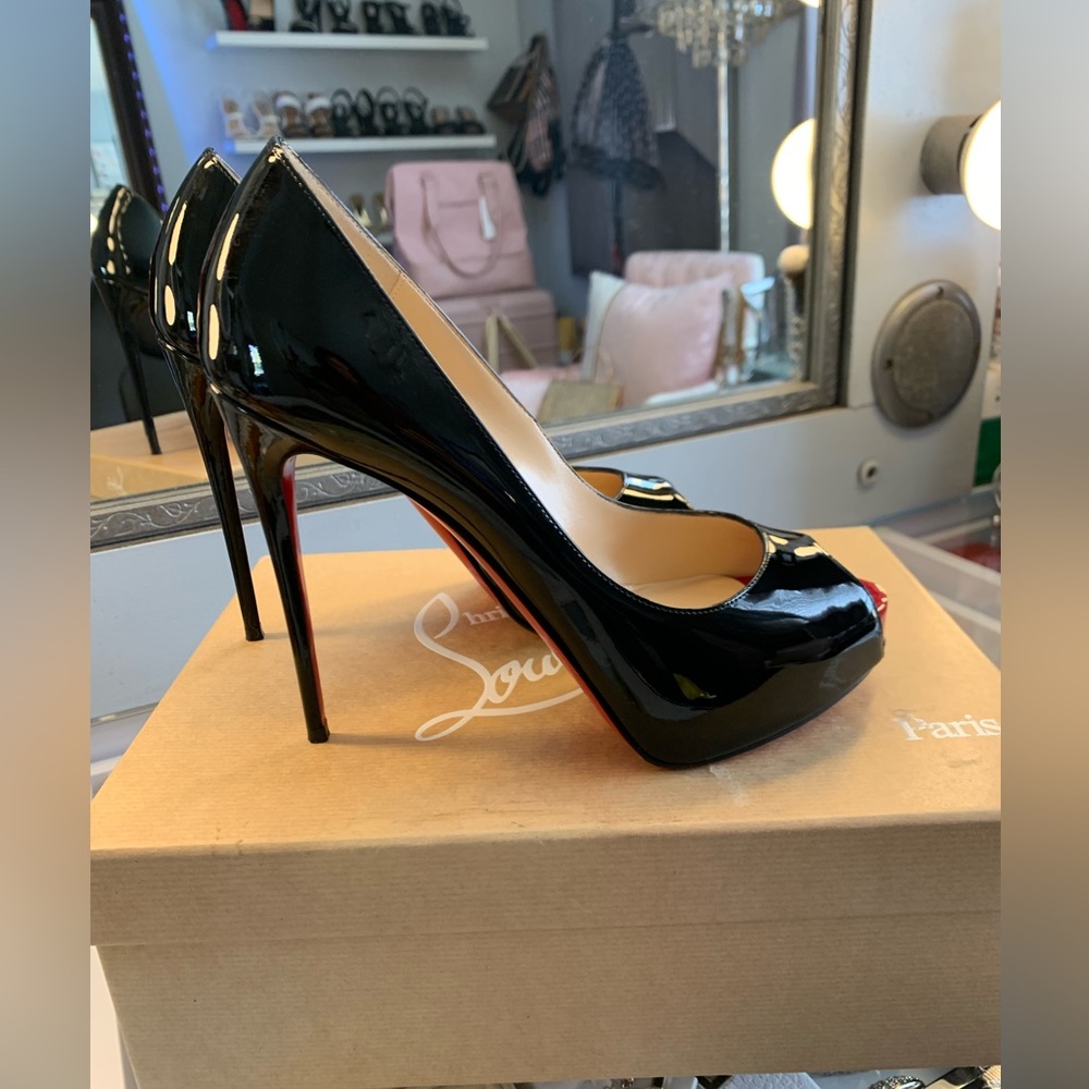 Very Privé- Size 37.5
120 mm Platform pumps - Patent leather - Black/Red